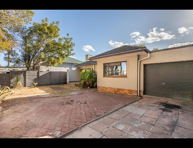 4 BEDROOM HOUSE FOR SALE IN KENILWORTH